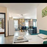 Dreamstone Semesterbostad Órmos Prínou