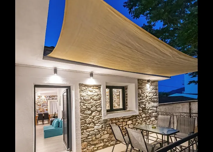 Dreamstone Semesterbostad Órmos Prínou