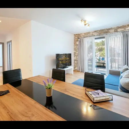 Dreamstone Órmos Prínou