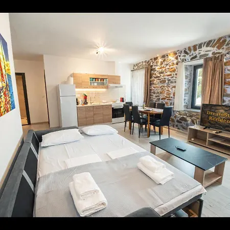 Dreamstone Órmos Prínou